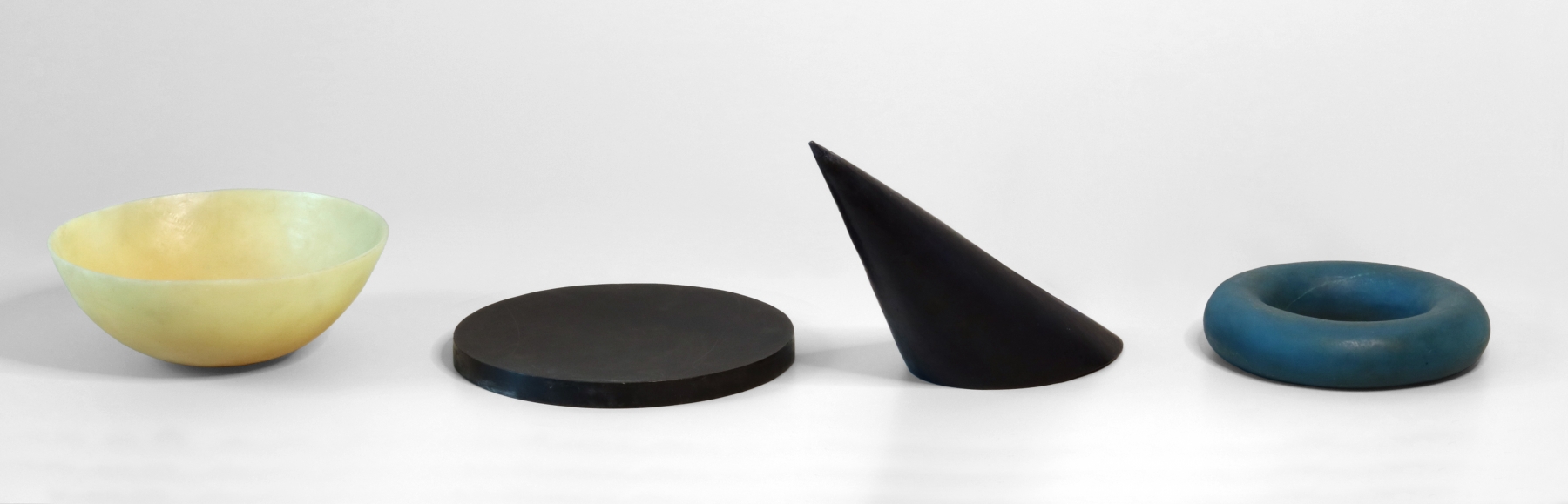 &nbsp; &nbsp; &nbsp; &nbsp; &nbsp; &nbsp; &nbsp; &nbsp; &nbsp; &nbsp;&nbsp;Four Forms Based on the Circle (bowl, disk, ring, tilted cone), 1992-93, beeswax and pigment, dimensions variable.&nbsp;Private Collection. Courtesy Krakow Witkin Gallery, Boston.