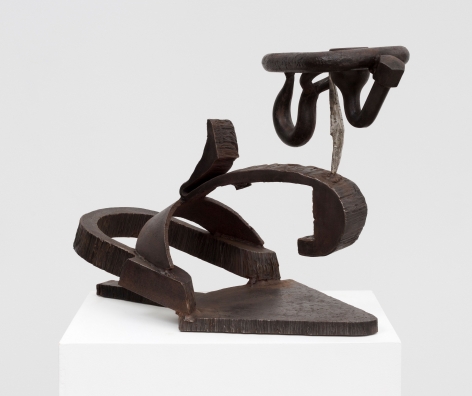 Mark di Suvero Untitled, 2018 steel, stainless steel 20 1/2 x 30 x 15 1/2 in. (52.1 x 76.2 x 39.4 cm)